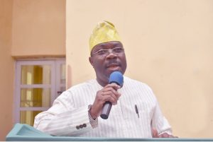 Head of Department, Physics, Professor Biodun Badmus welcoming participants to the Seminar