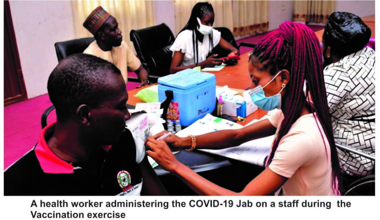 COVID-19: FUNAAB Staff Turnout Massively For Vaccination …As Dir. Health Services Promises Another Round of Campus-Wide Vaccination