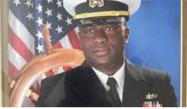 US Top Ranking Naval Officer Endows FUNAAB… Honoured by FUNAAB Alumni Association USA Chapter